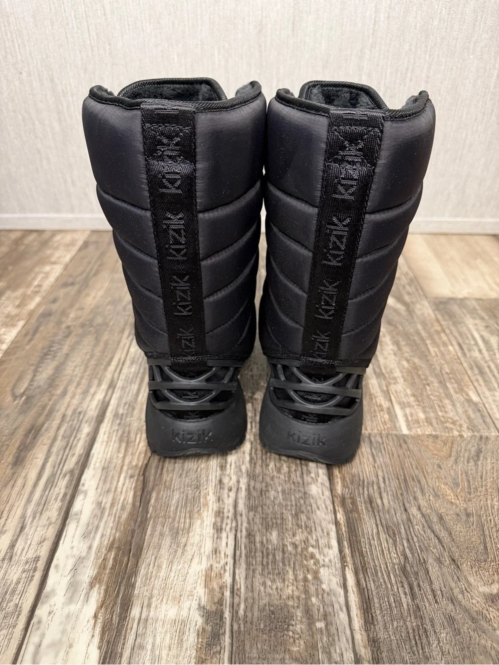 Women’s Black Insulated Winter Boot Size 7